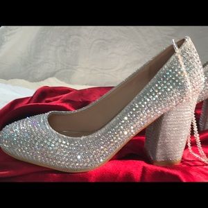 Sparkling silver heels with small crystals